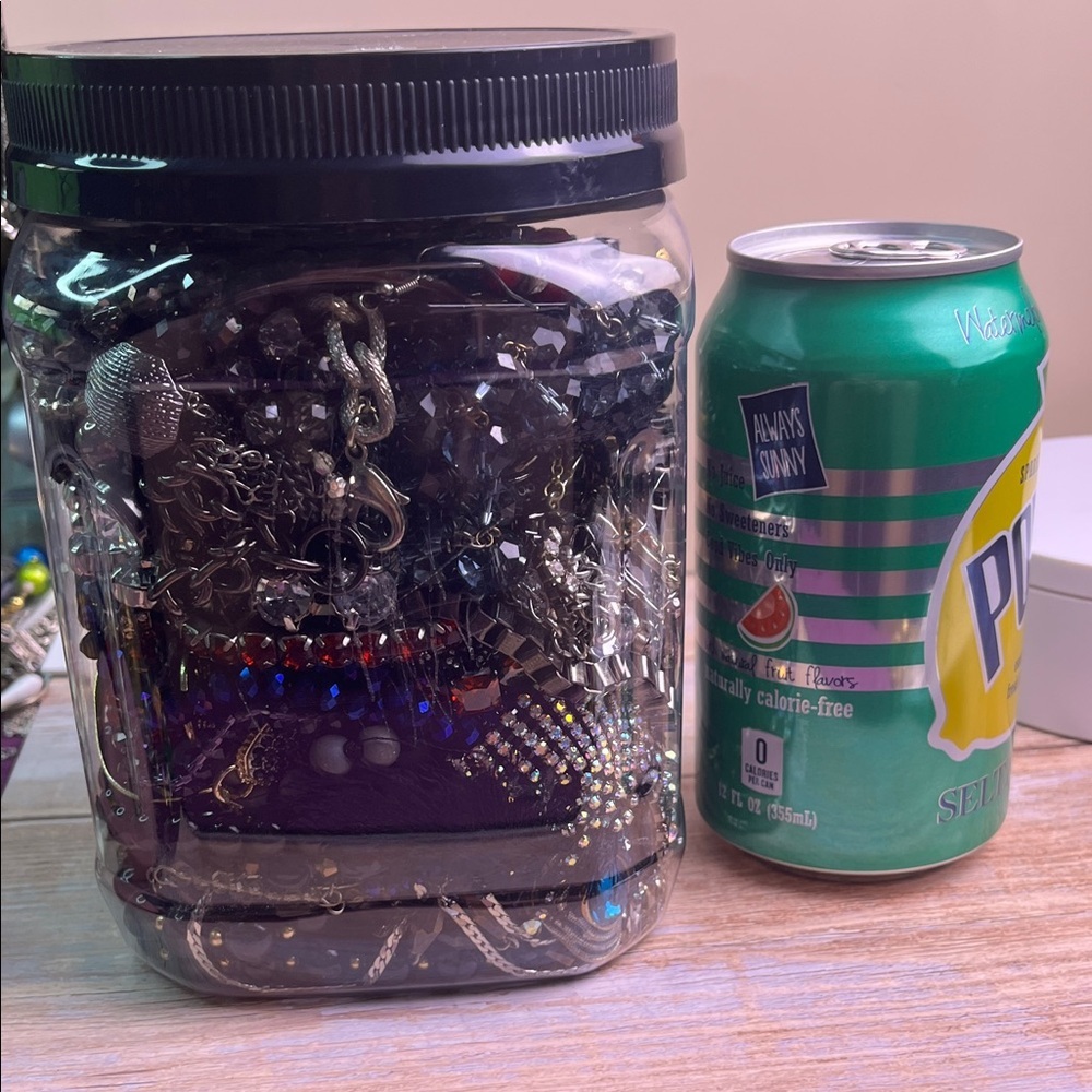 Mystery Goth Gothic Jewelry Jar 4lbs No Junk!!!! - Picture 7 of 7